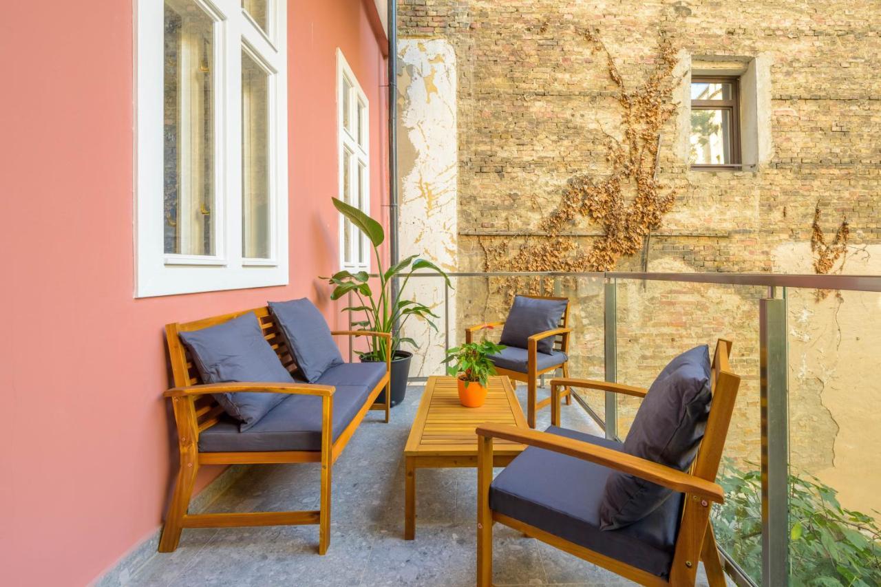 Best Seasons Andrassy Budapest Exterior photo
