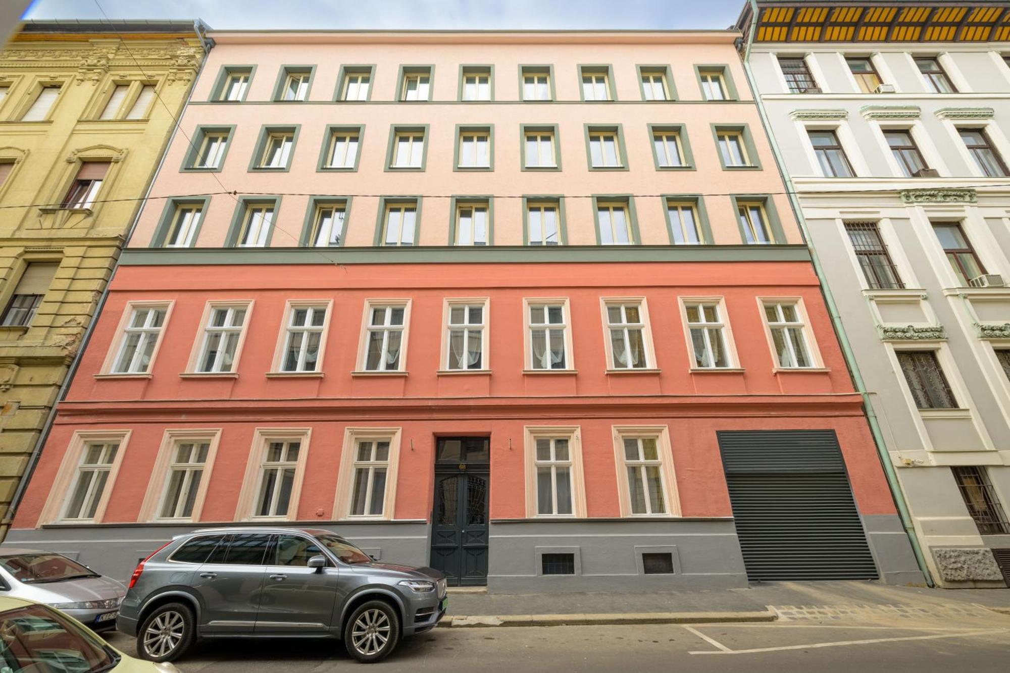 Best Seasons Andrassy Budapest Exterior photo
